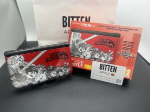 Nintendo 3DS XL Edición Especial Super Smash Bros. - Tarjeta SD Incluida