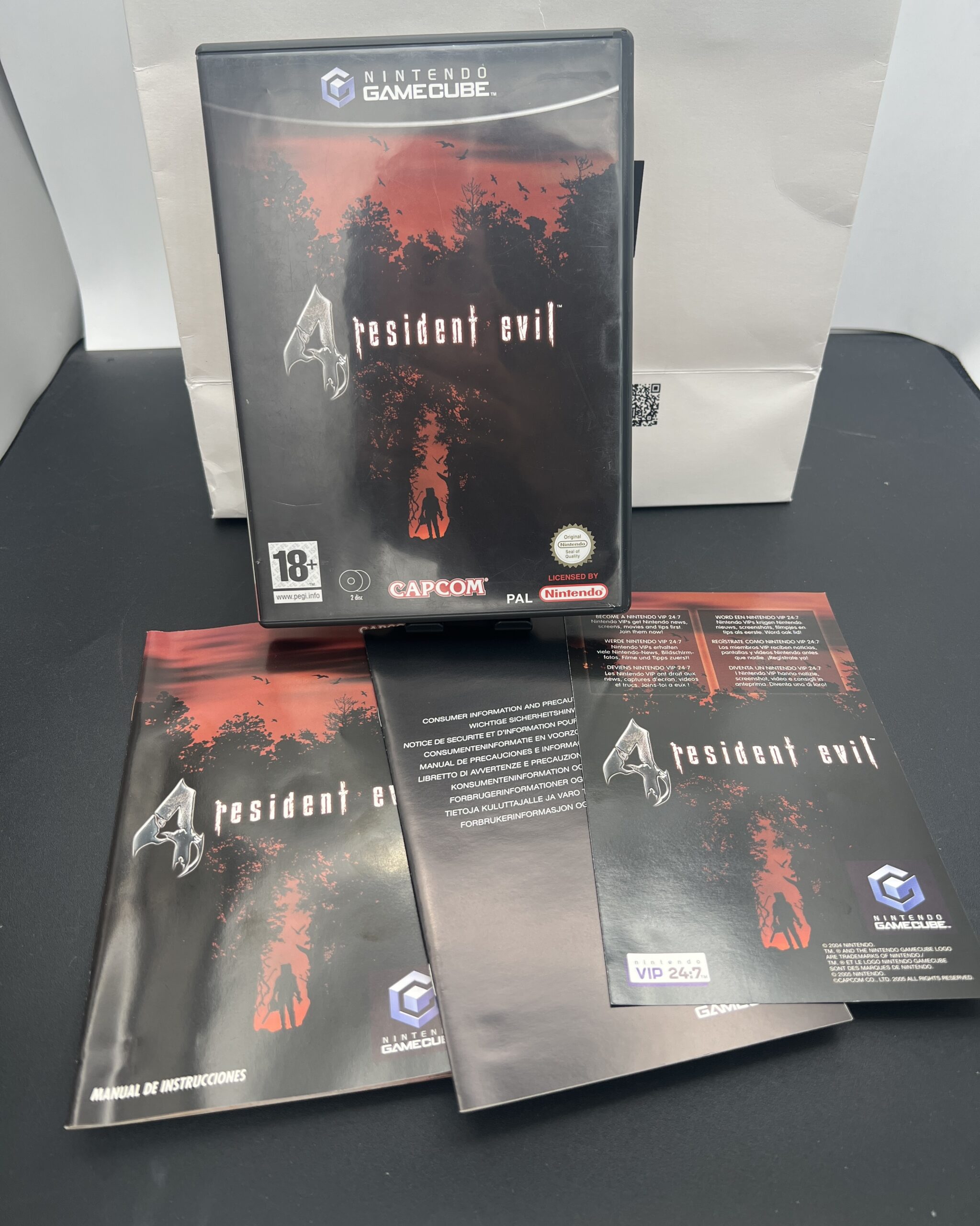 Resident Evil 4 (Nintendo GameCube) · Versión PAL · Carátula Original y Manual - Imagen 2