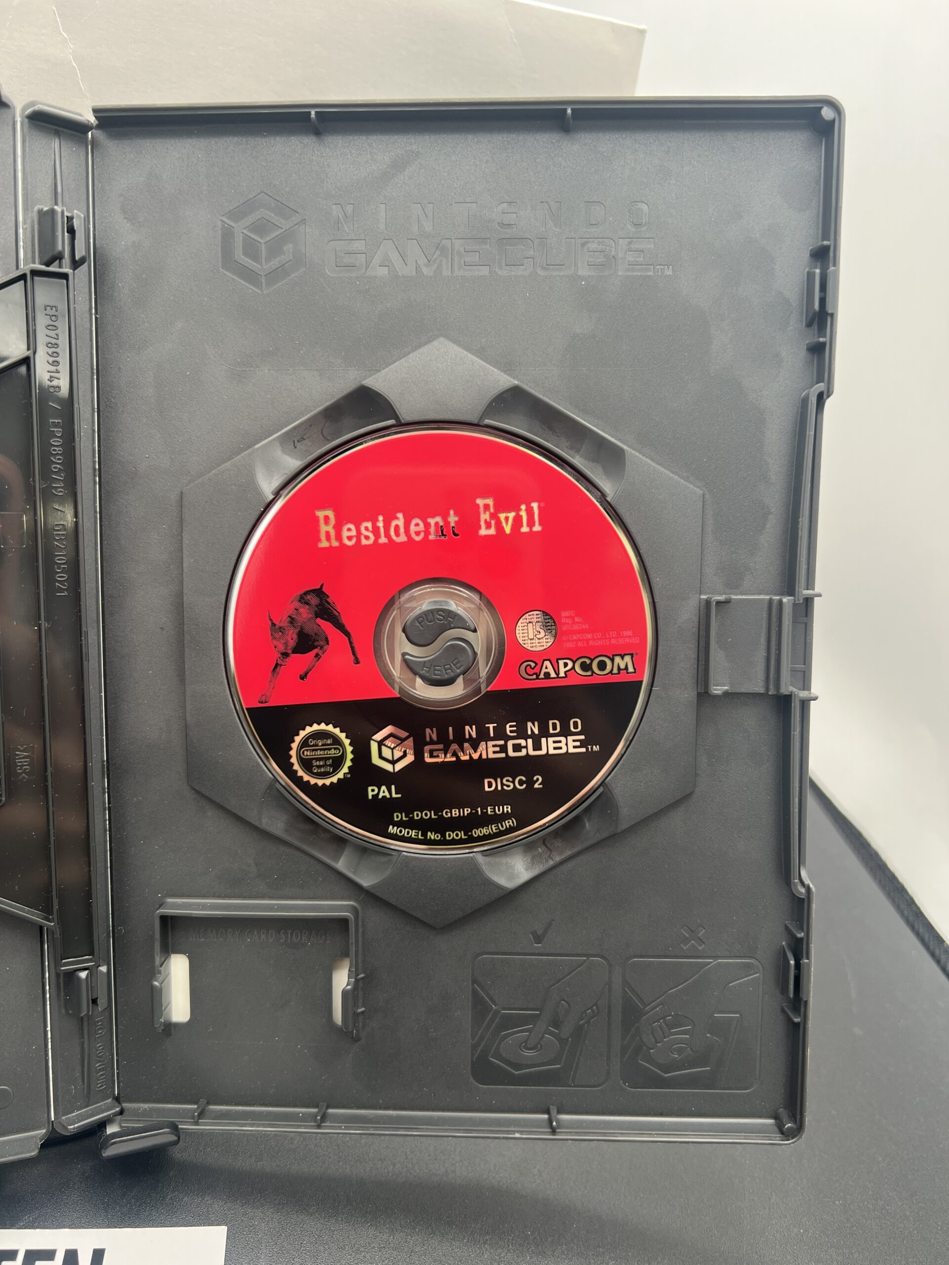 Resident Evil (Nintendo GameCube) · Versión PAL España · Carátula Original y Manual - Imagen 4