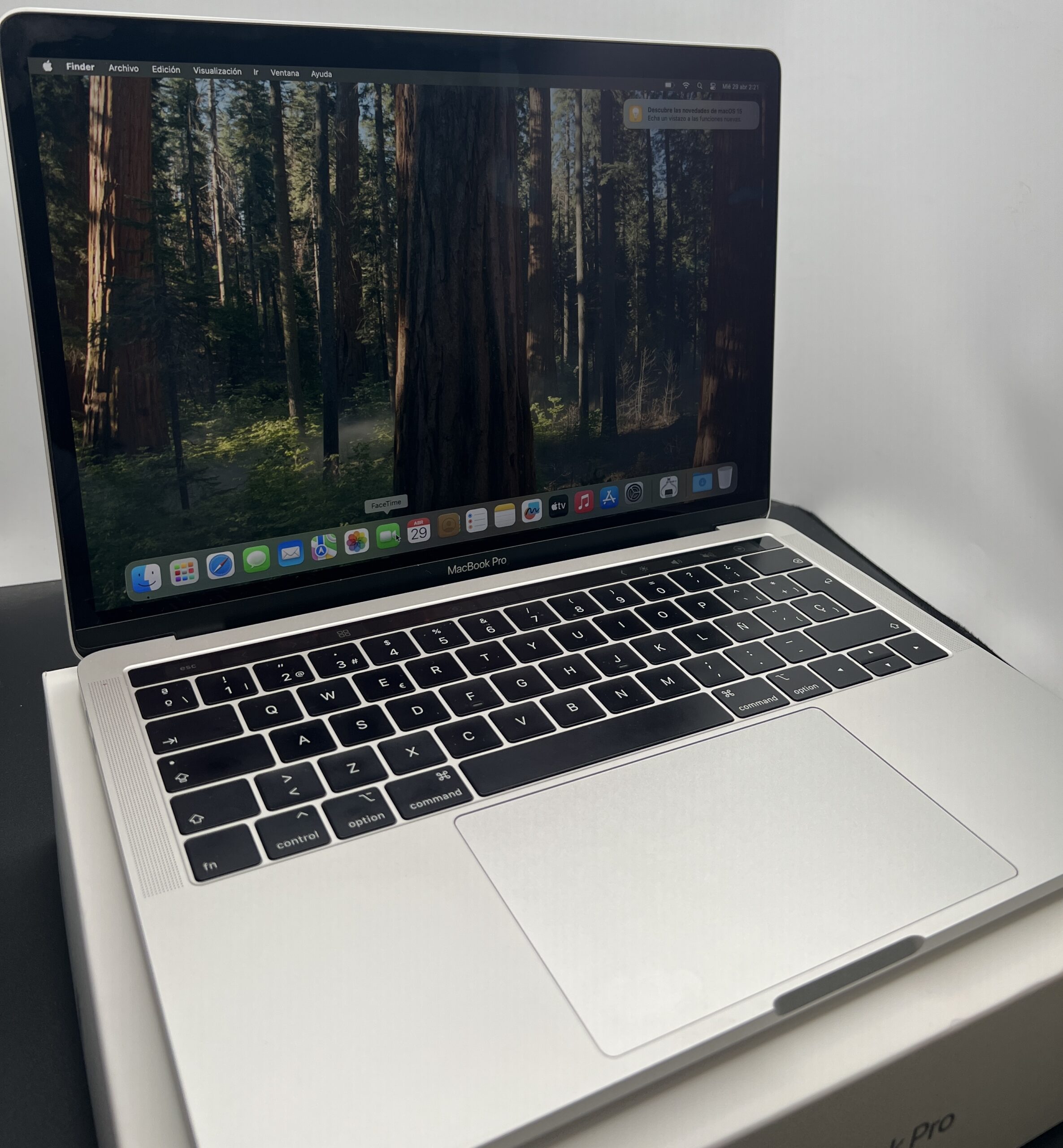 MacBook Pro 13" 8 - 256GB Grey - Batería original 100%