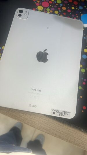 iPad Pro 11" M4 256GB - Batería 92%